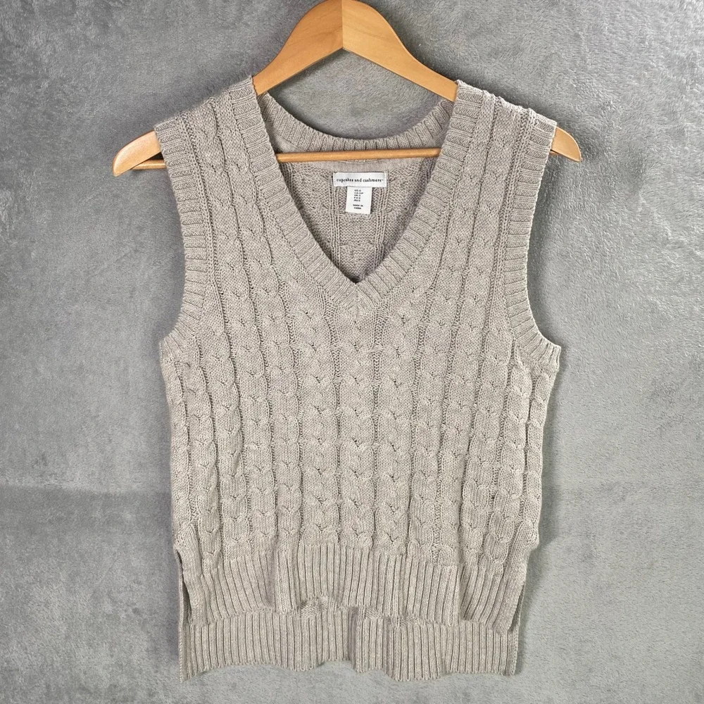Cupcakes and‎ Cashmere Cable Knit Sweater Vest Womens Small Preppy Academia